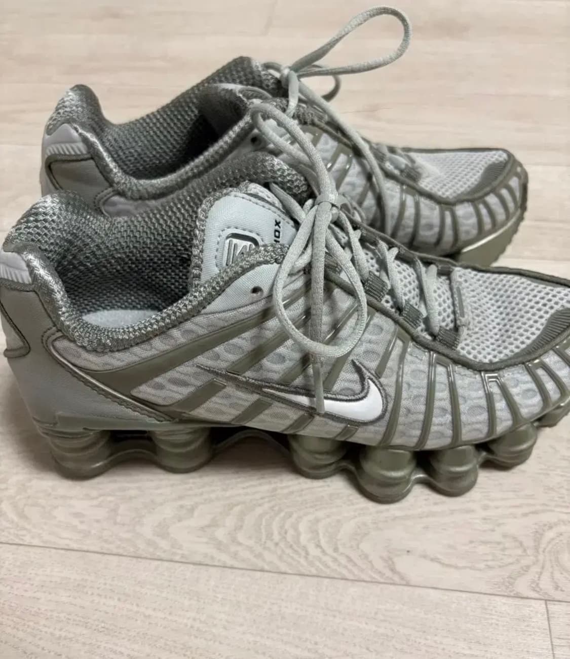 나이키 샥스 TL 라이트 실버 화이트 235 상품이미지1