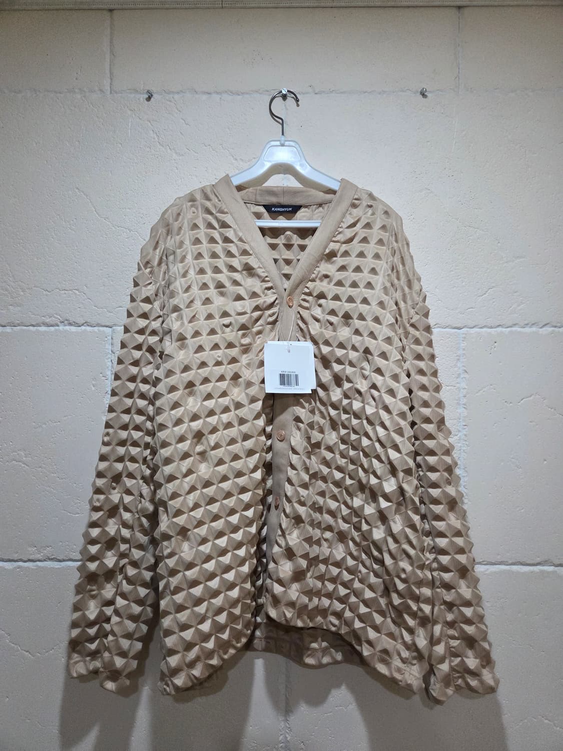 강혁 피라미드 엠보싱 저지 가디건 새상품 상품이미지1