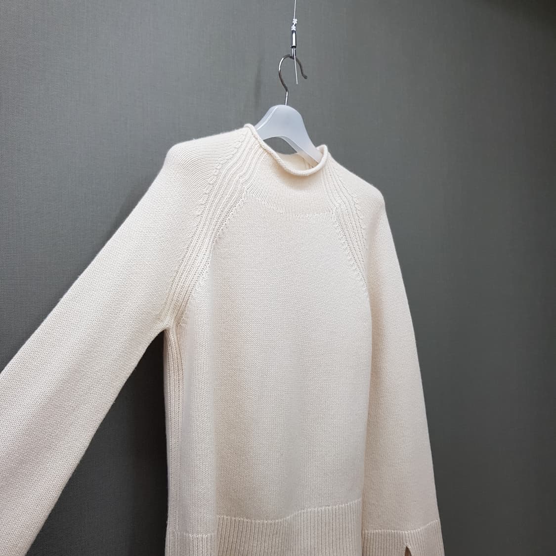 Theory 띠어리 캐시미어 100  벨슬리브 니트 P사이즈 상품이미지3