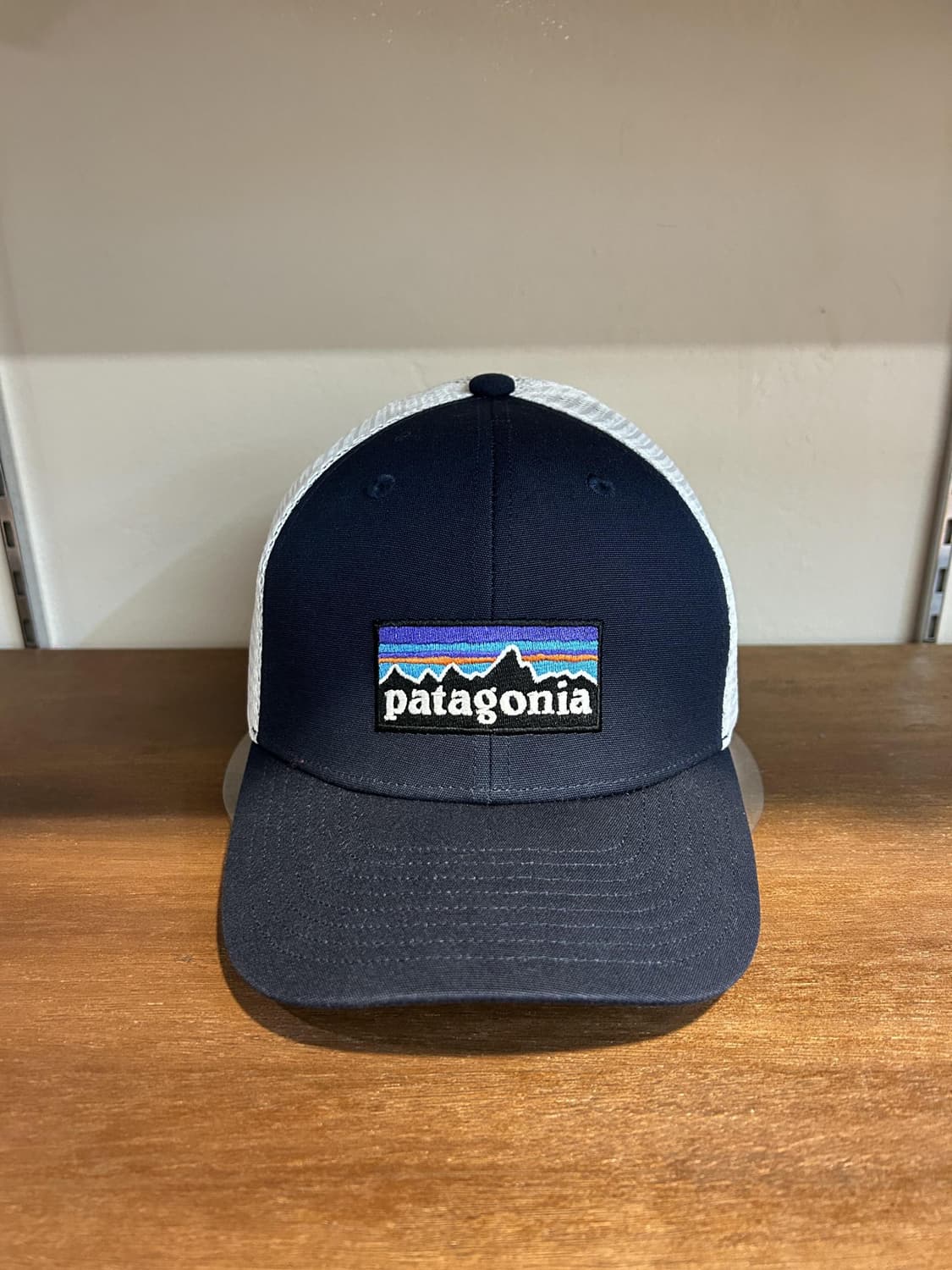 파타고니아 P-6 로고 트러커 캡 상품이미지1