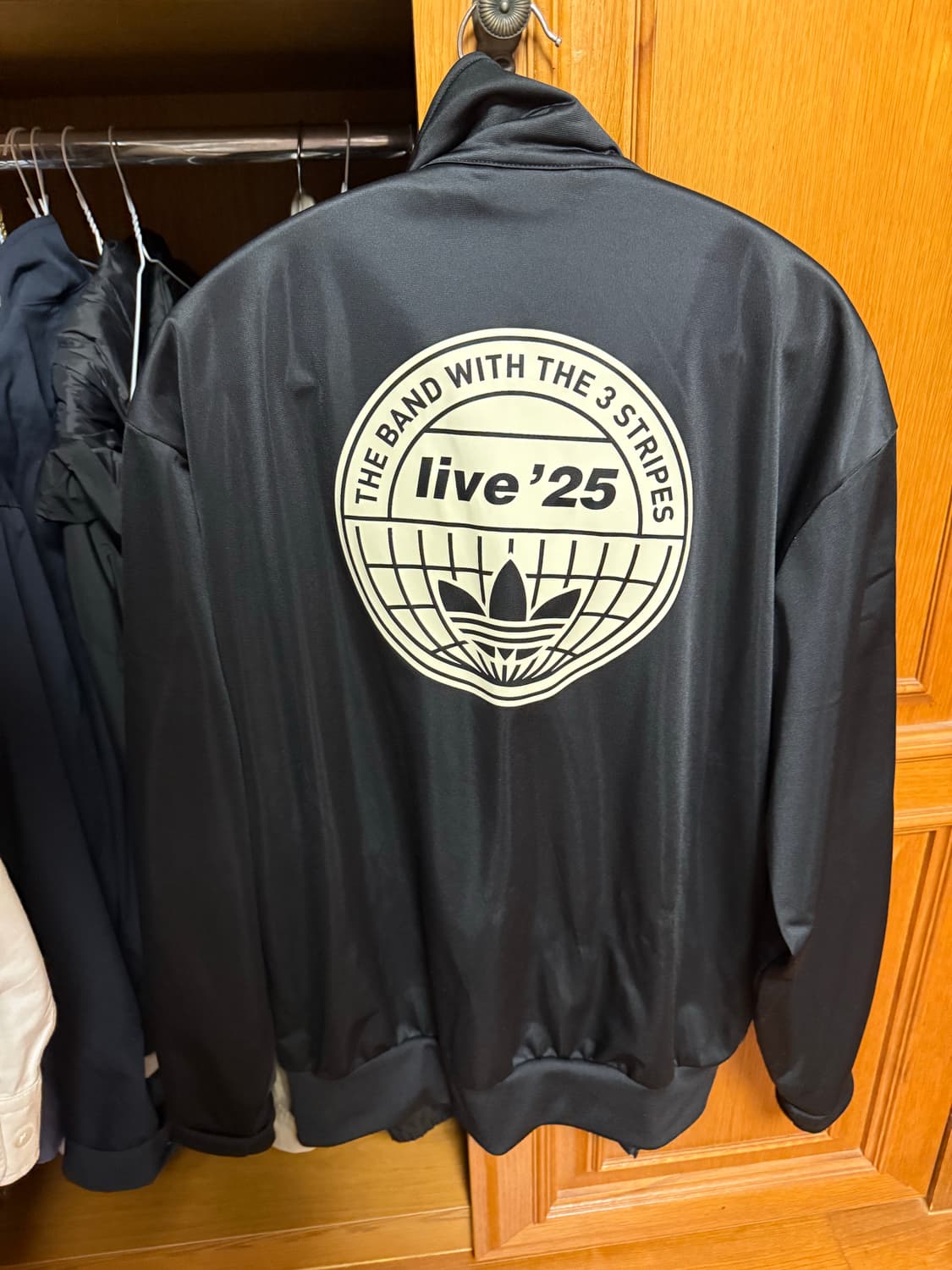 오아시스 아디다스 트랙탑 S 상품이미지2