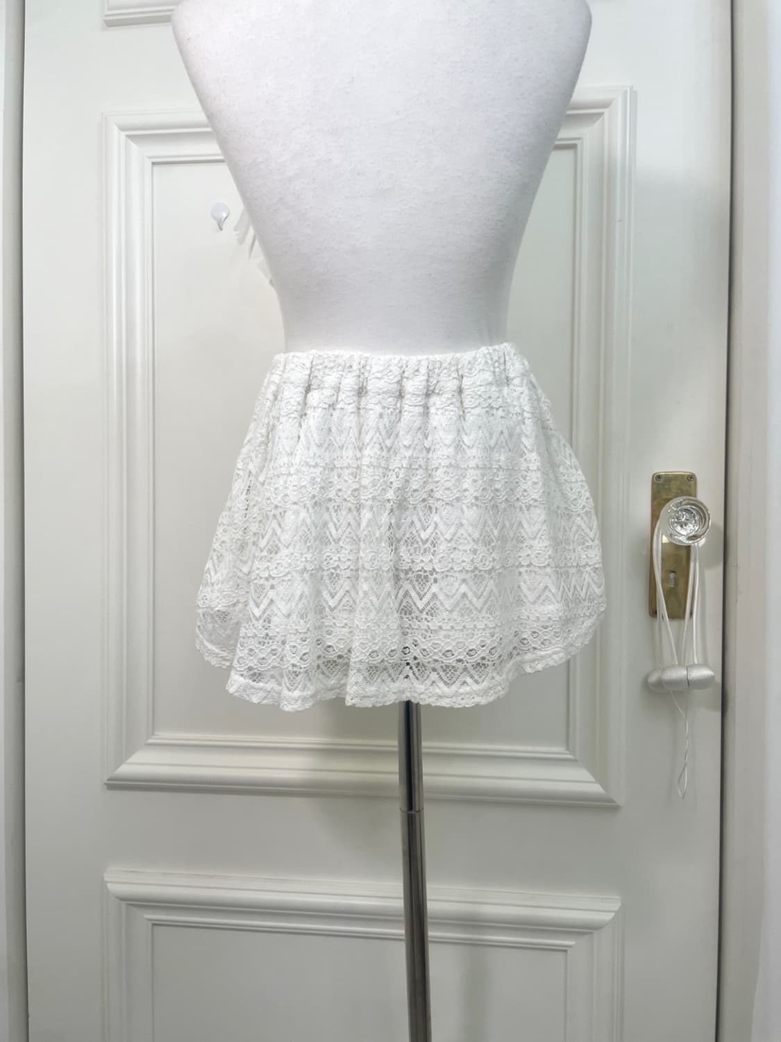 white lace back banding mini pants skirt 상품이미지4