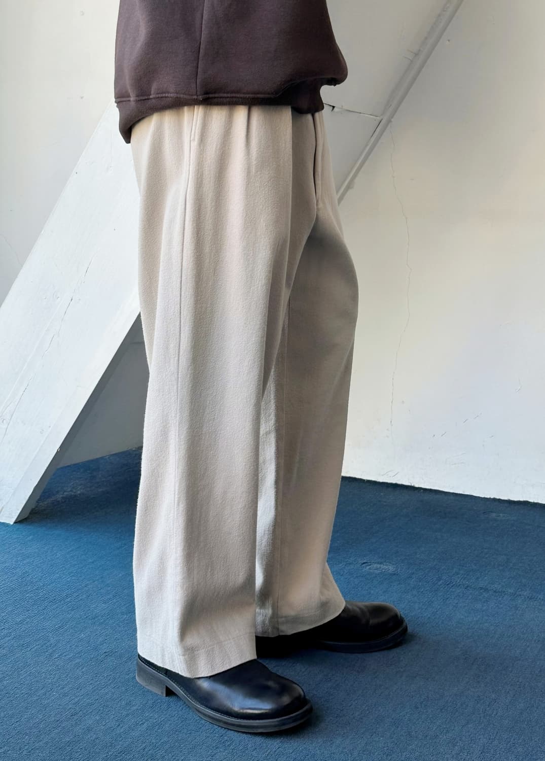 Brushed wool cotton two tuck wide pants 상품이미지9