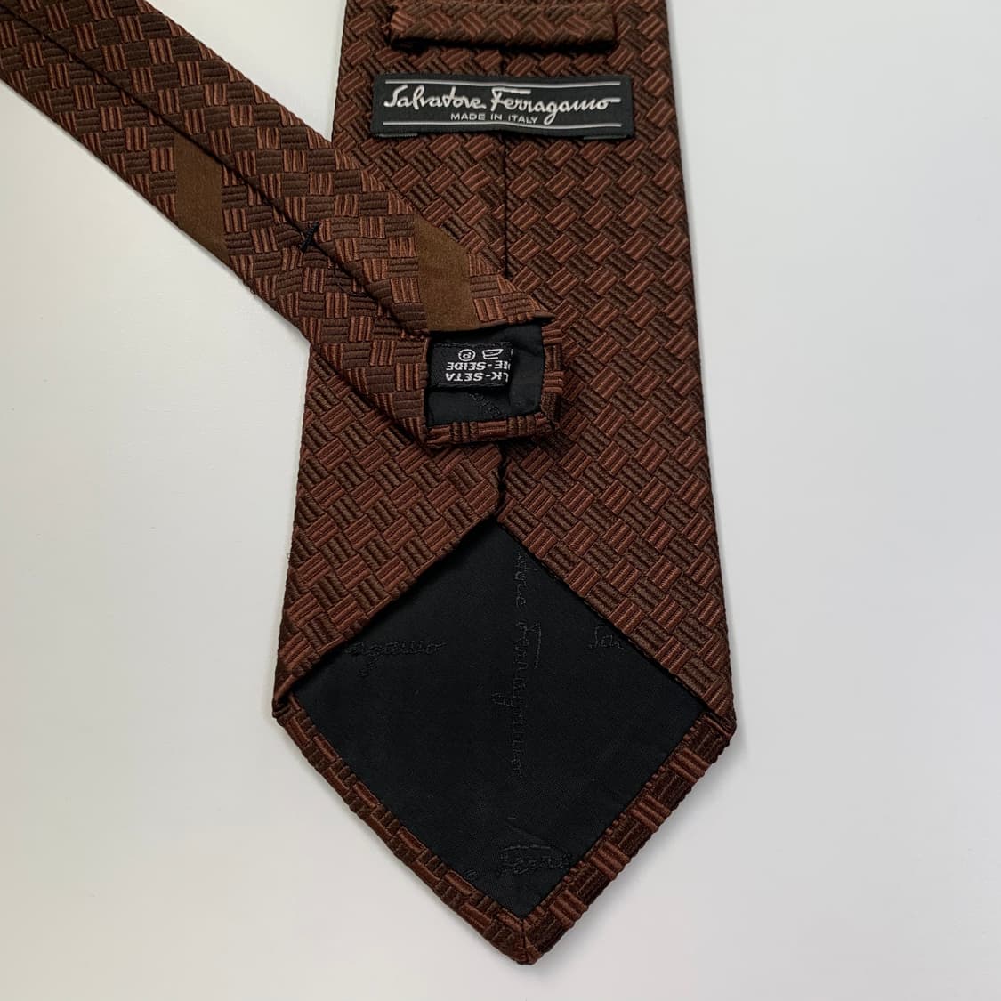 살바토레 페레가모 이태리 100실크 명품넥타이 브라운 체크무늬 A+등급 상품이미지6