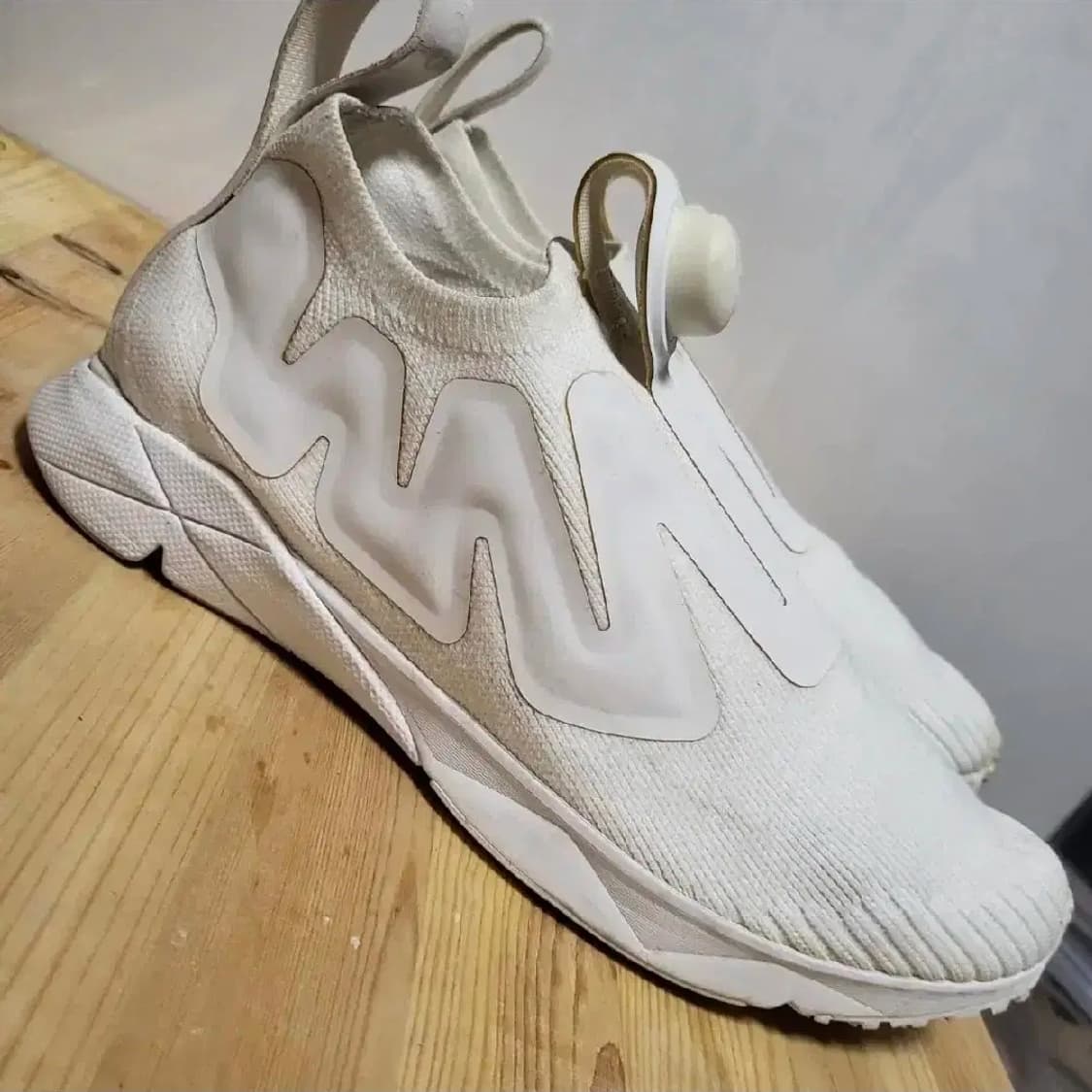 리복펌프 240~245 슈프림 러닝 스니커즈 상품이미지1