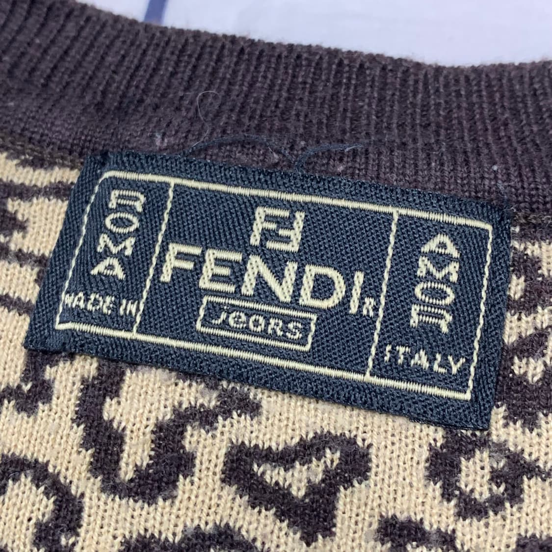 여성 펜디 쥬카 크롭니트(정품) 상품이미지3