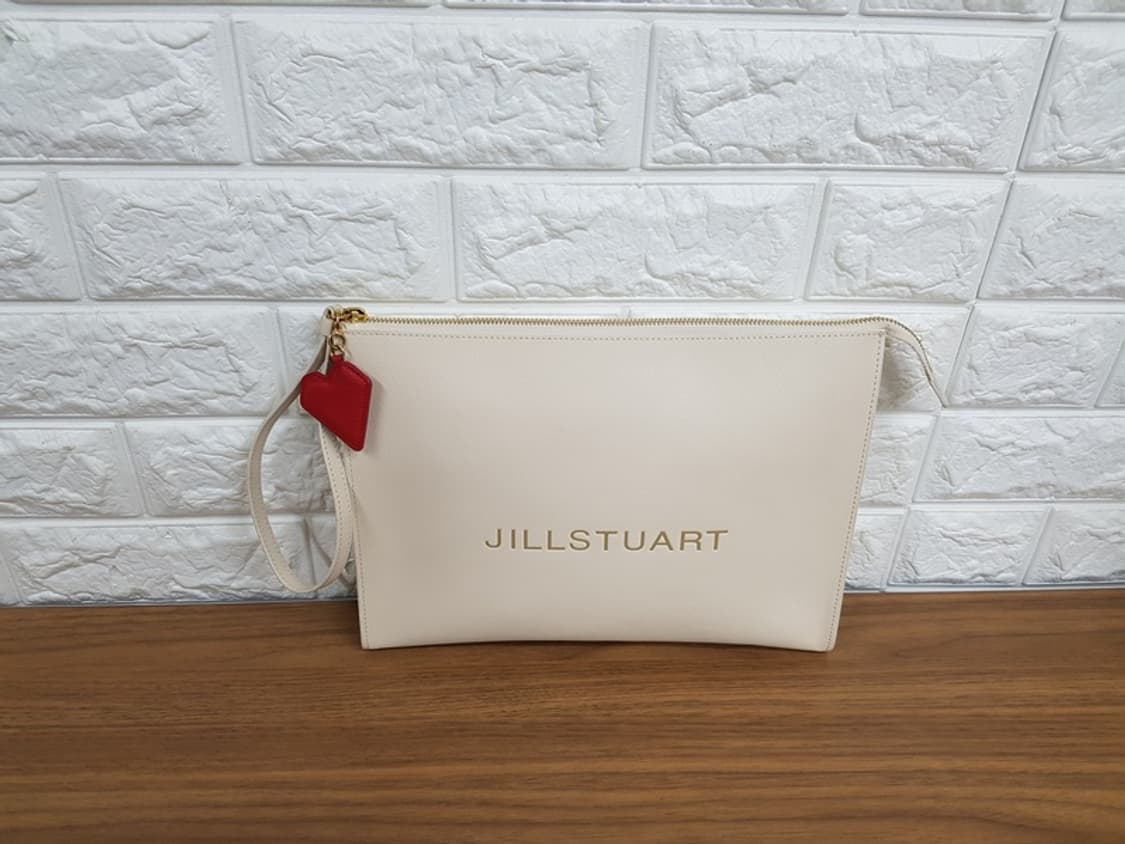 질스튜어트 클러치백 (하트참) 상품이미지1