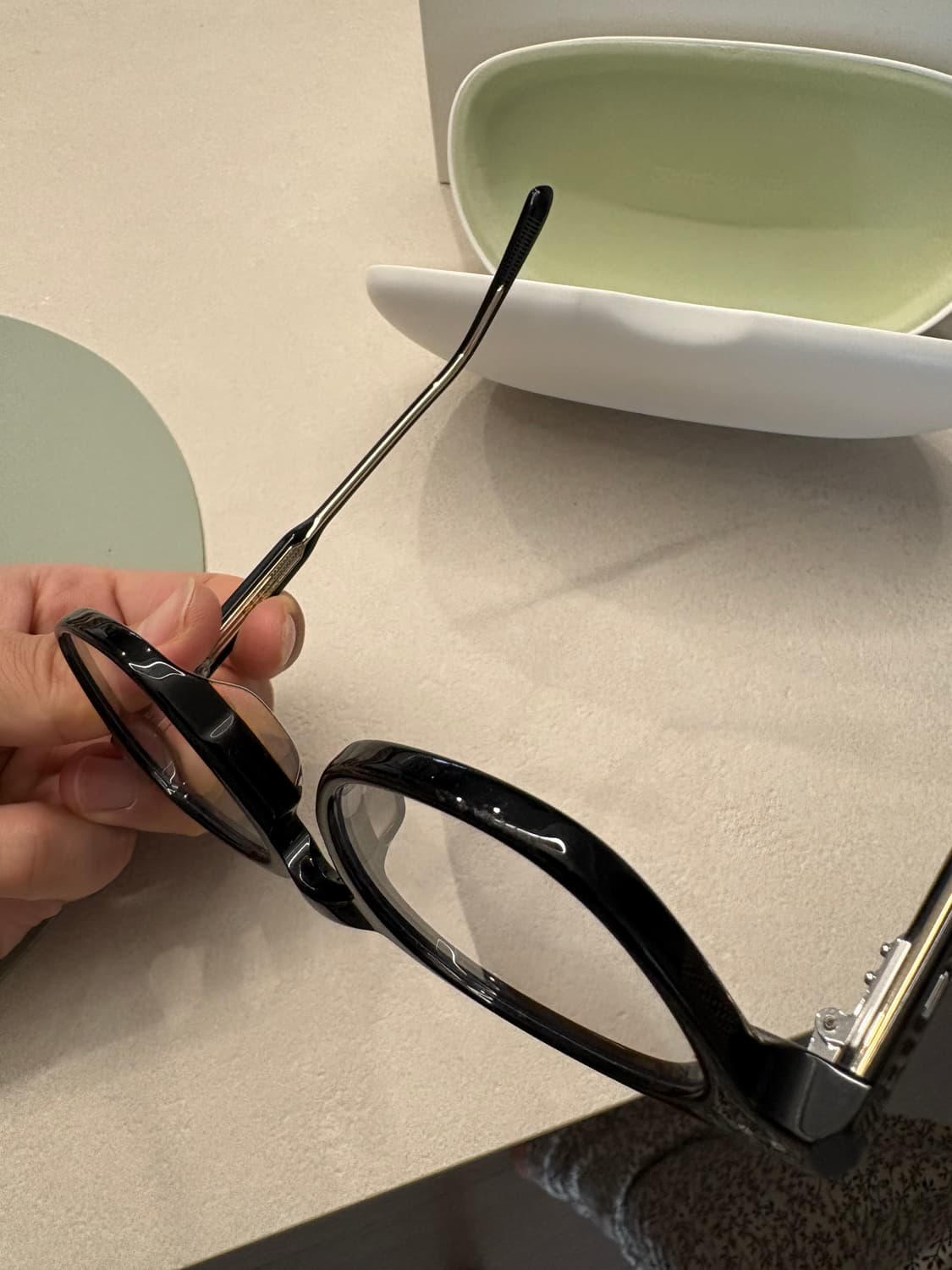 젠틀몬스터 루토01 안경 상품이미지4