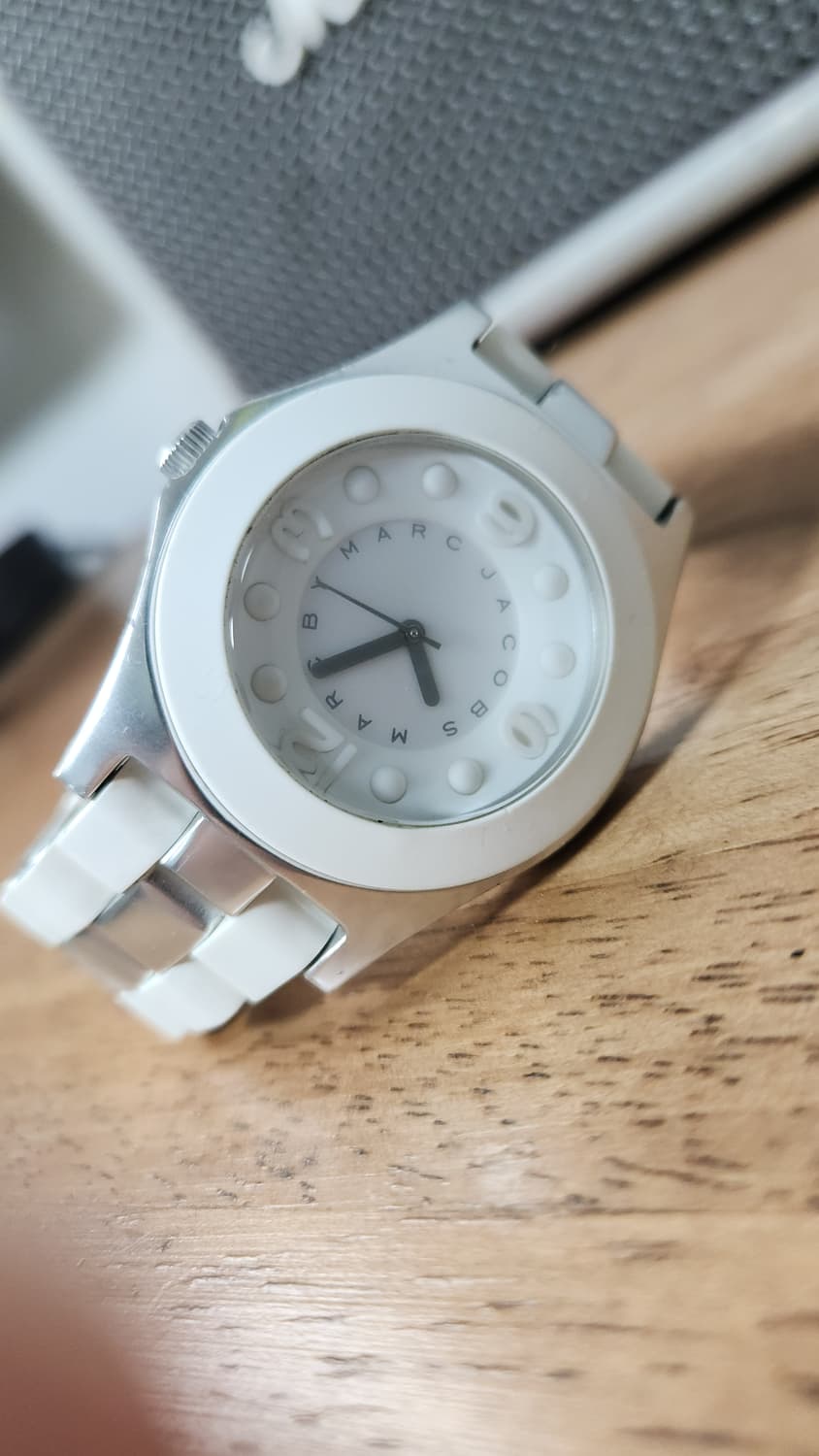 # Marc Jacobs 마크제이콥스 화이트 다이얼 명품시계 급처 상품이미지2