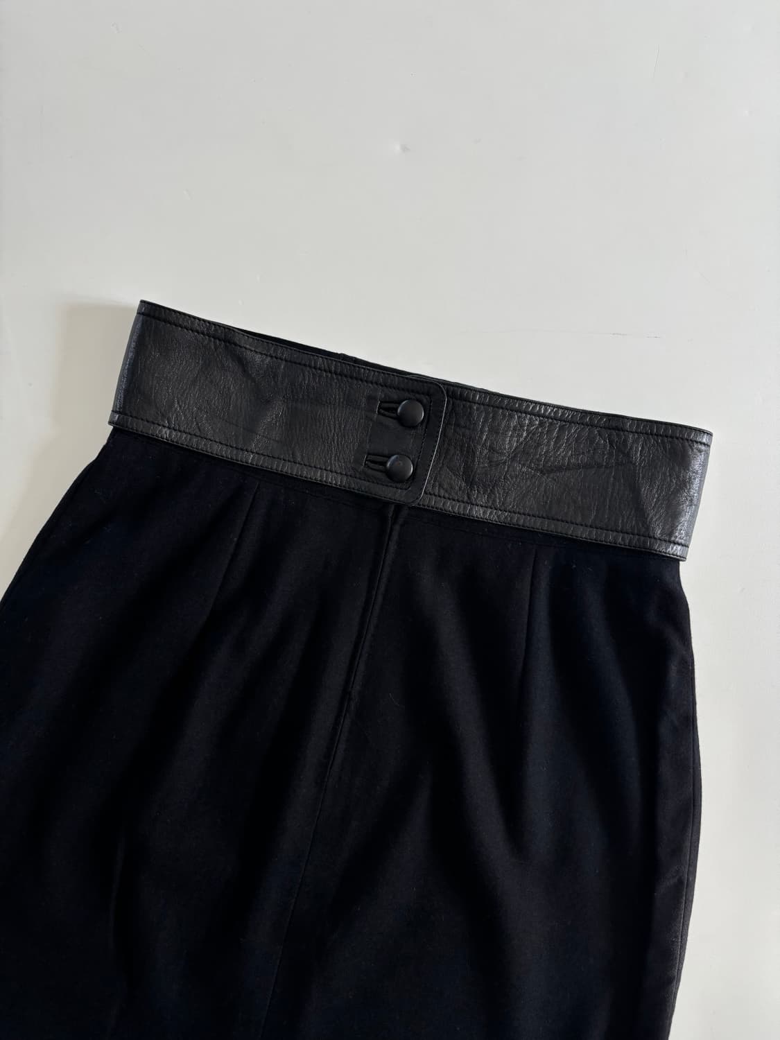 Gucci 구찌 블랙 가죽 미니 스커트 상품이미지6