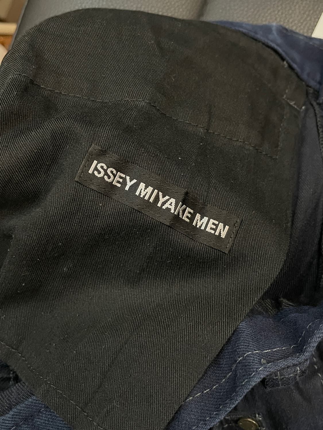 이세이 미야케 맨 플리츠 팬츠  상품이미지8