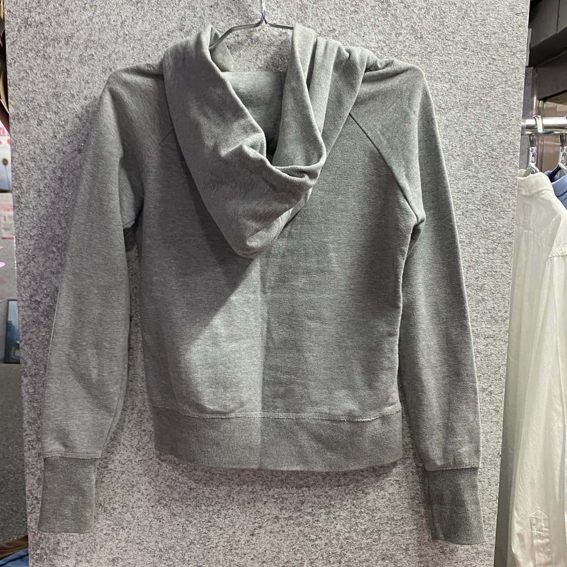 아베크롬비 앤 피치 빅로고 그레이 후드티 B4592 상품이미지4