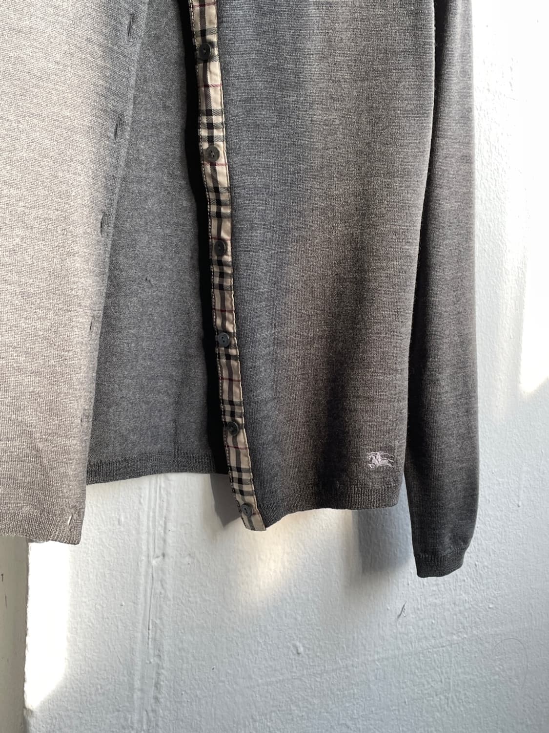 버버리 노바 체크 디테일 울 가디건  상품이미지5