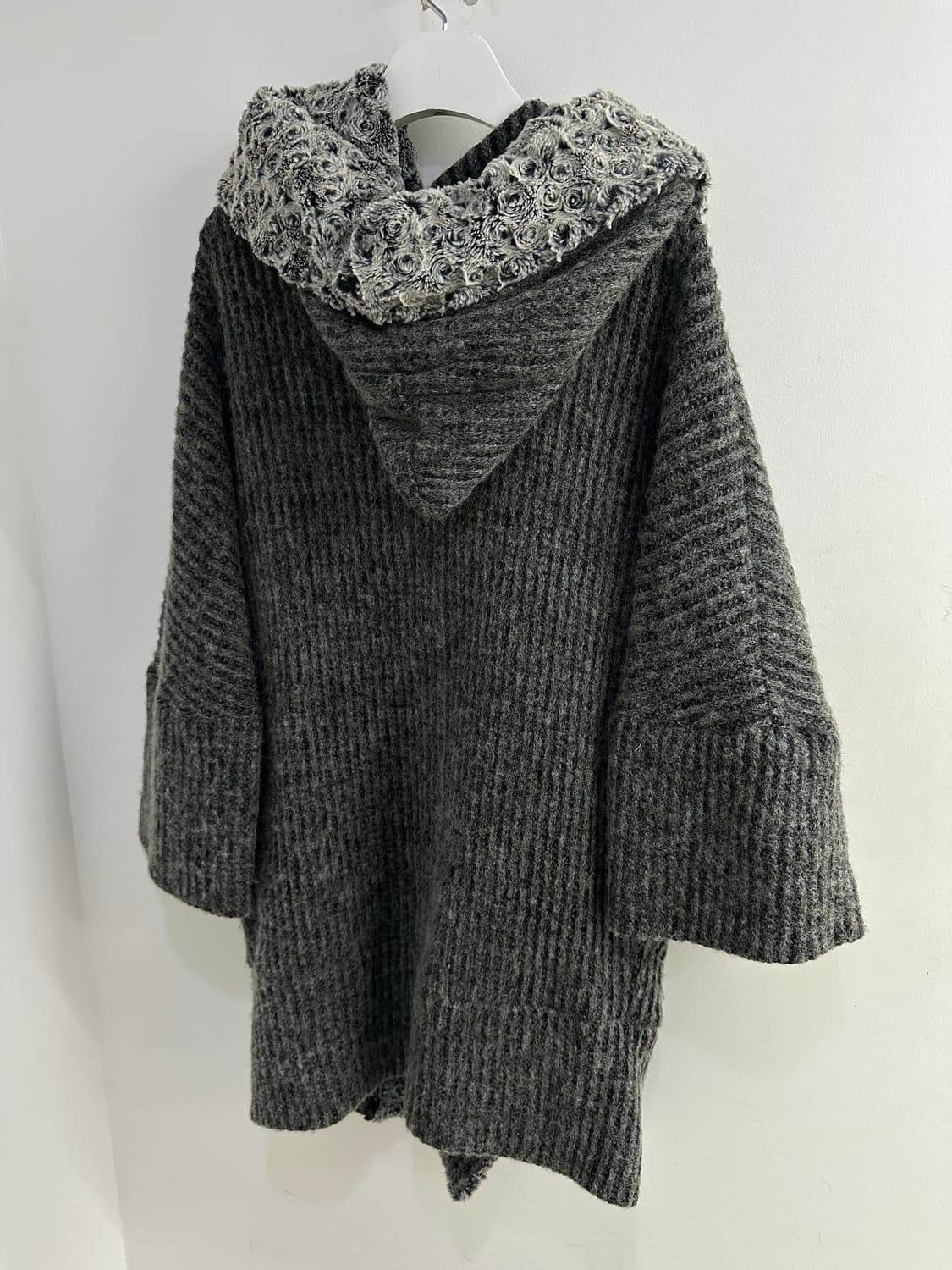 비대칭 사선 단추 후디코트 상품이미지3