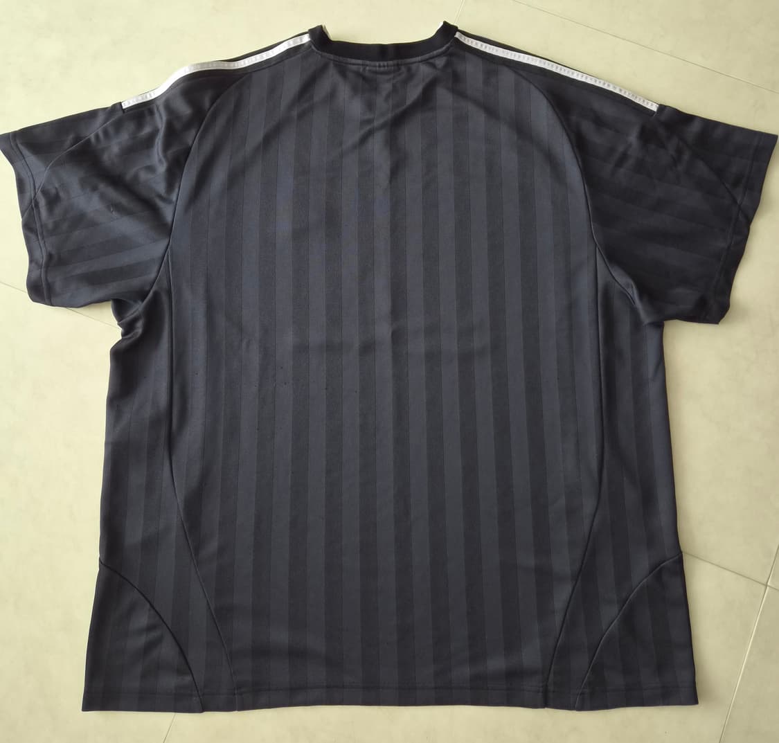 발렌시아가 x 아디다스 오버사이즈 풋볼 티셔츠 상품이미지2