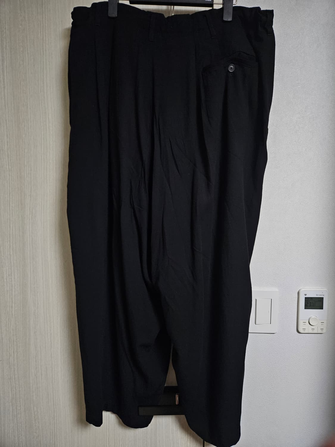 요지 야마모토 뿌르옴므 트위스트 레이온 개버딘 팬츠 상품이미지2