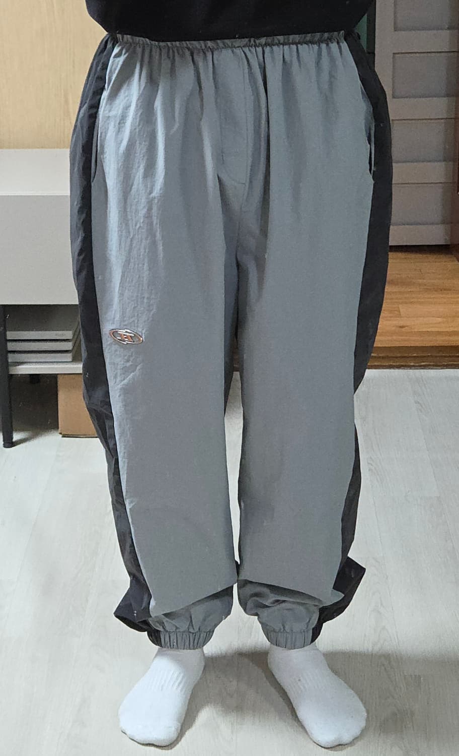 (착샷) 본투윈 크롬 나일론 블럭 팬츠 상품이미지7