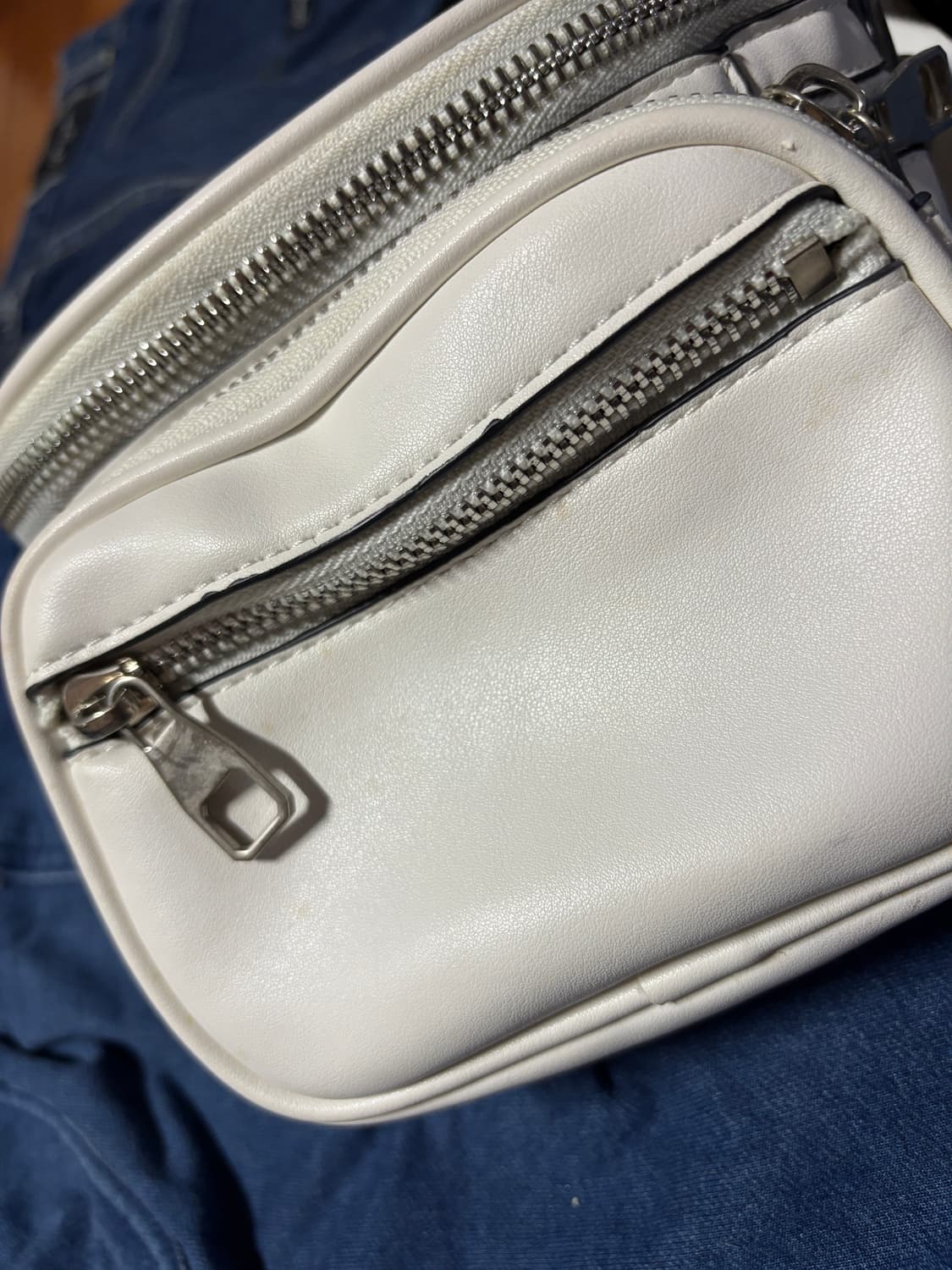basic white cross leather bag 상품이미지2