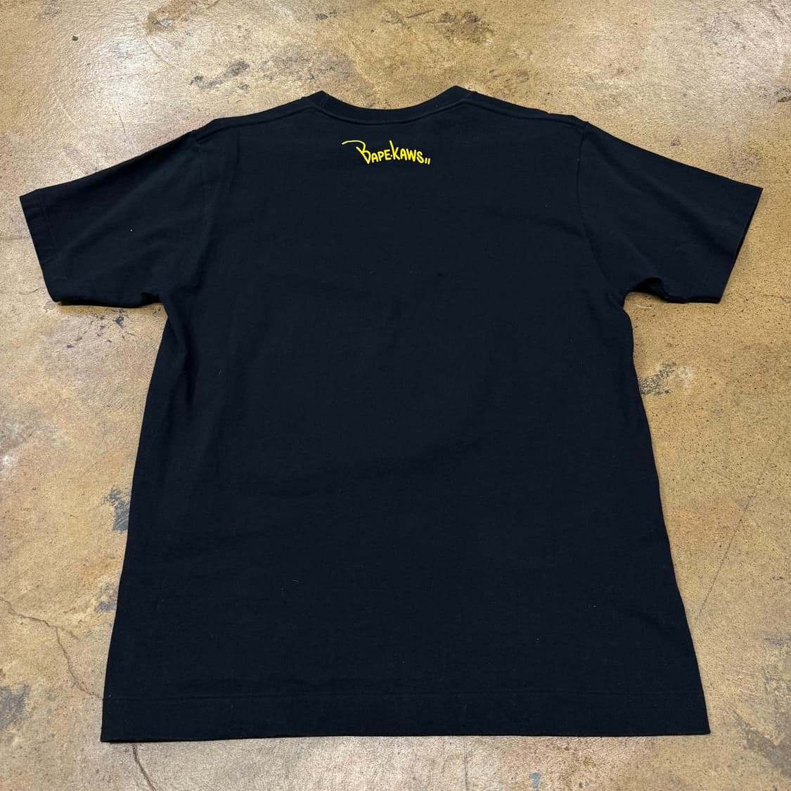 베이프 × 카우스 블랙 반팔티셔츠 상품이미지3