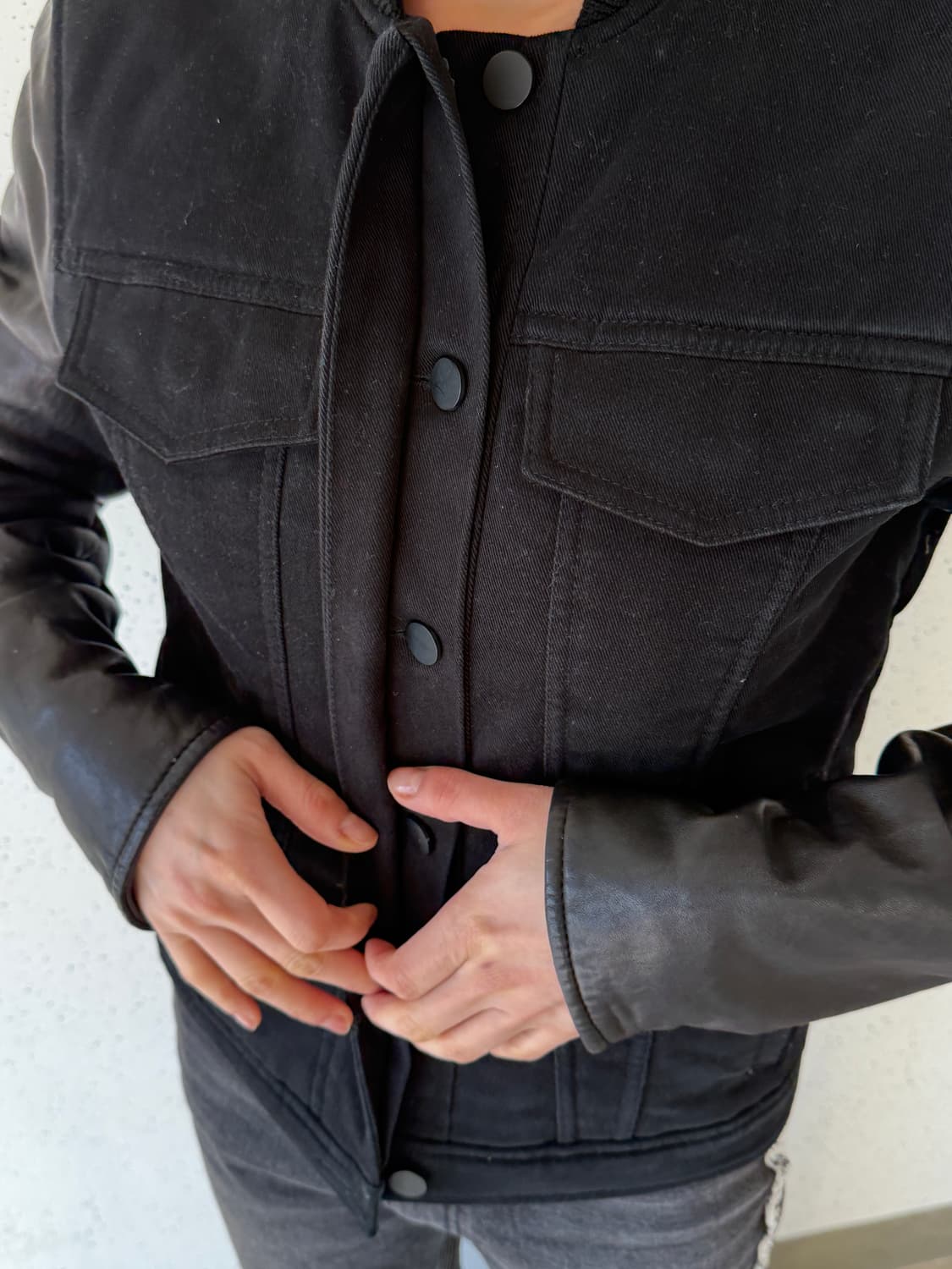 알렉산더왕 leather sleeve jacket 상품이미지4