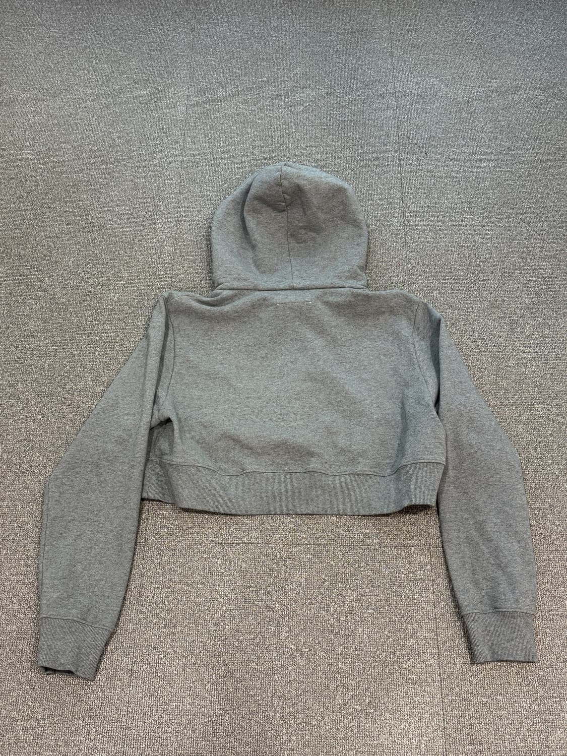 MM6 SSENSE 익스클루시브 에디션 크롭 로고 프린팅 후드티 XL 상품이미지5