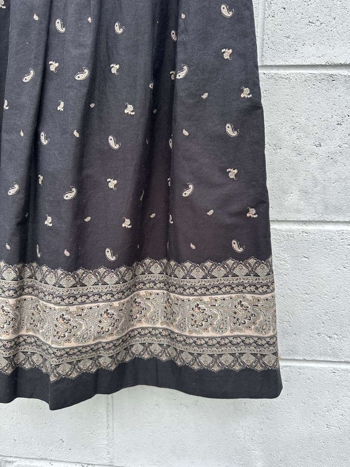 페이즐리 핀턱 스커트 상품이미지2