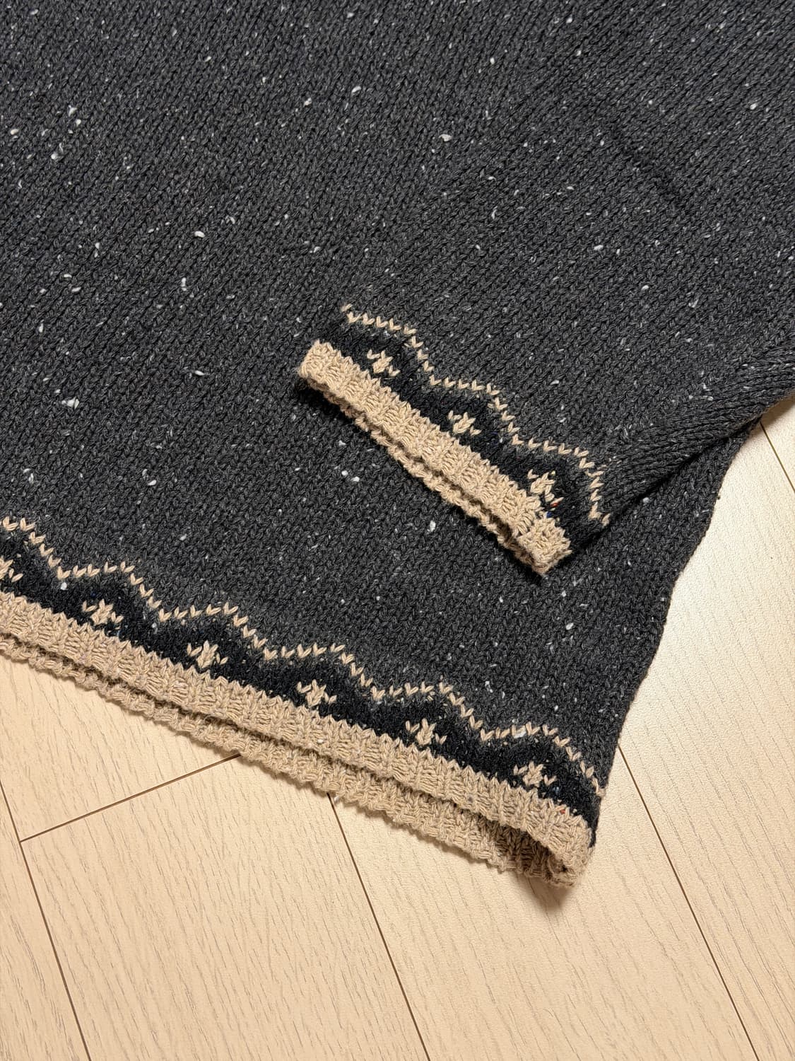 오가프 자카드 웨이즈 니트 차콜 상품이미지4