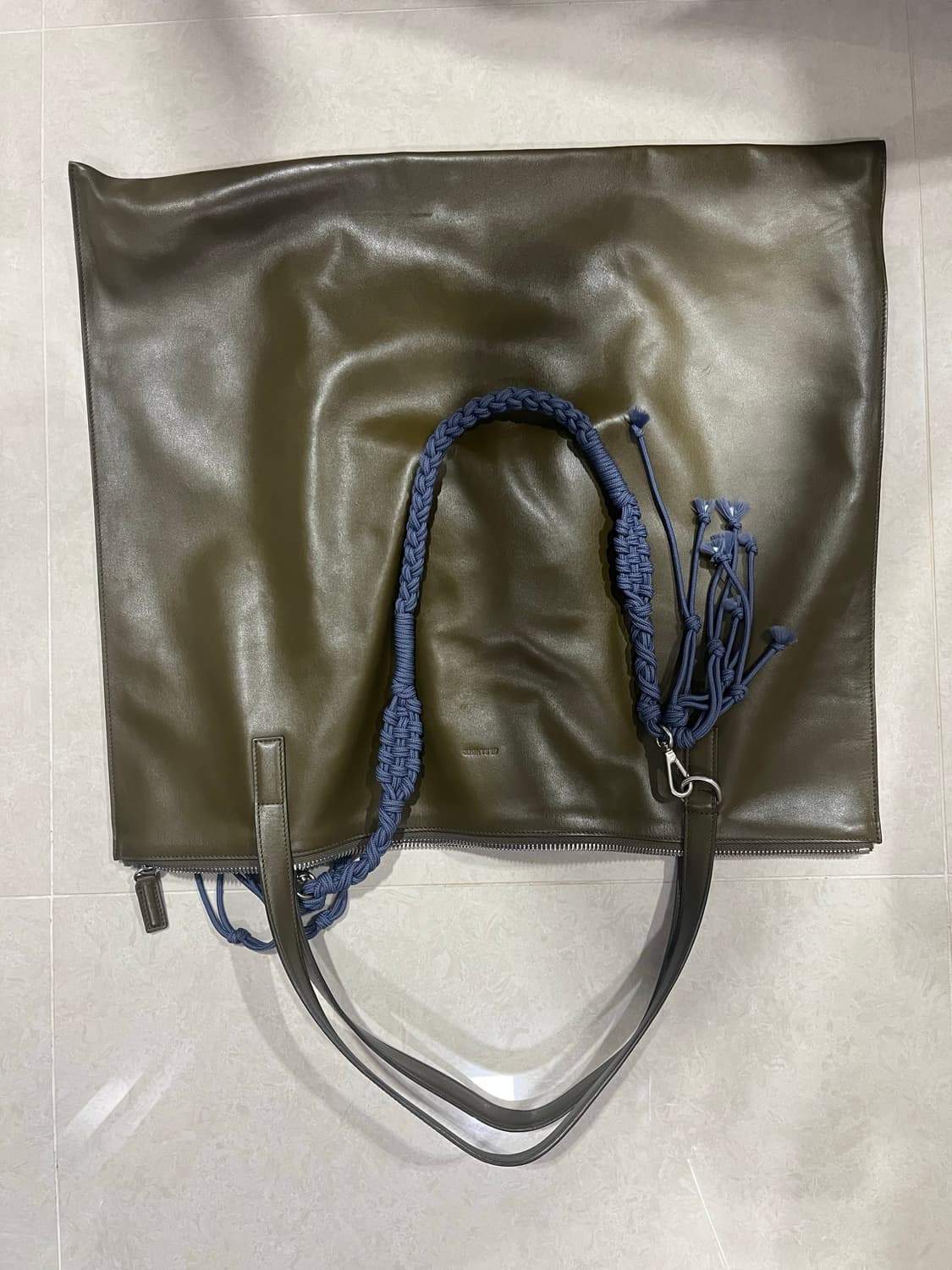 질샌더 20fw 레더 집 라지 토트백 상품이미지4