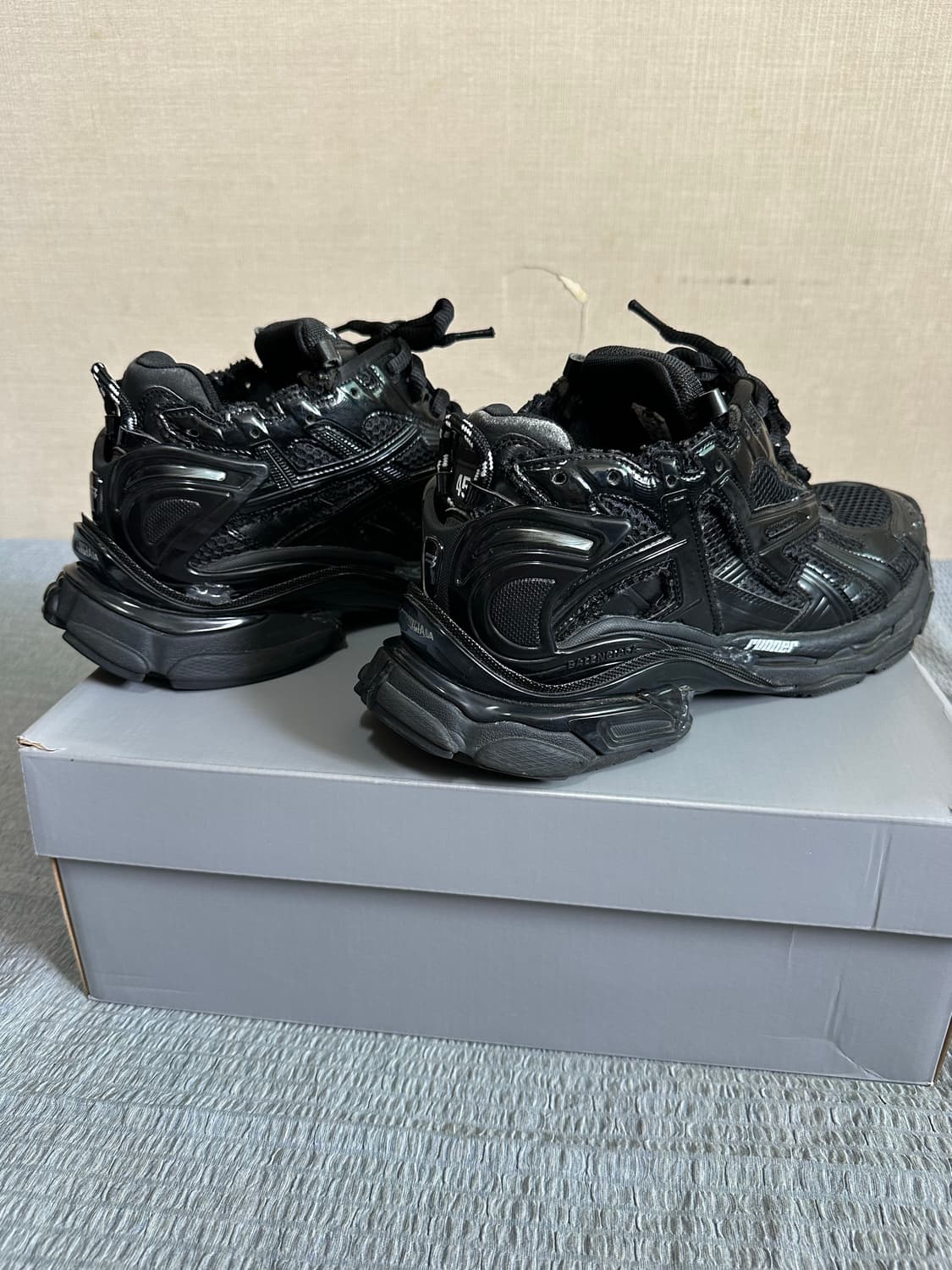 발렌시아가 러너 트리플 블랙 46 상품이미지5