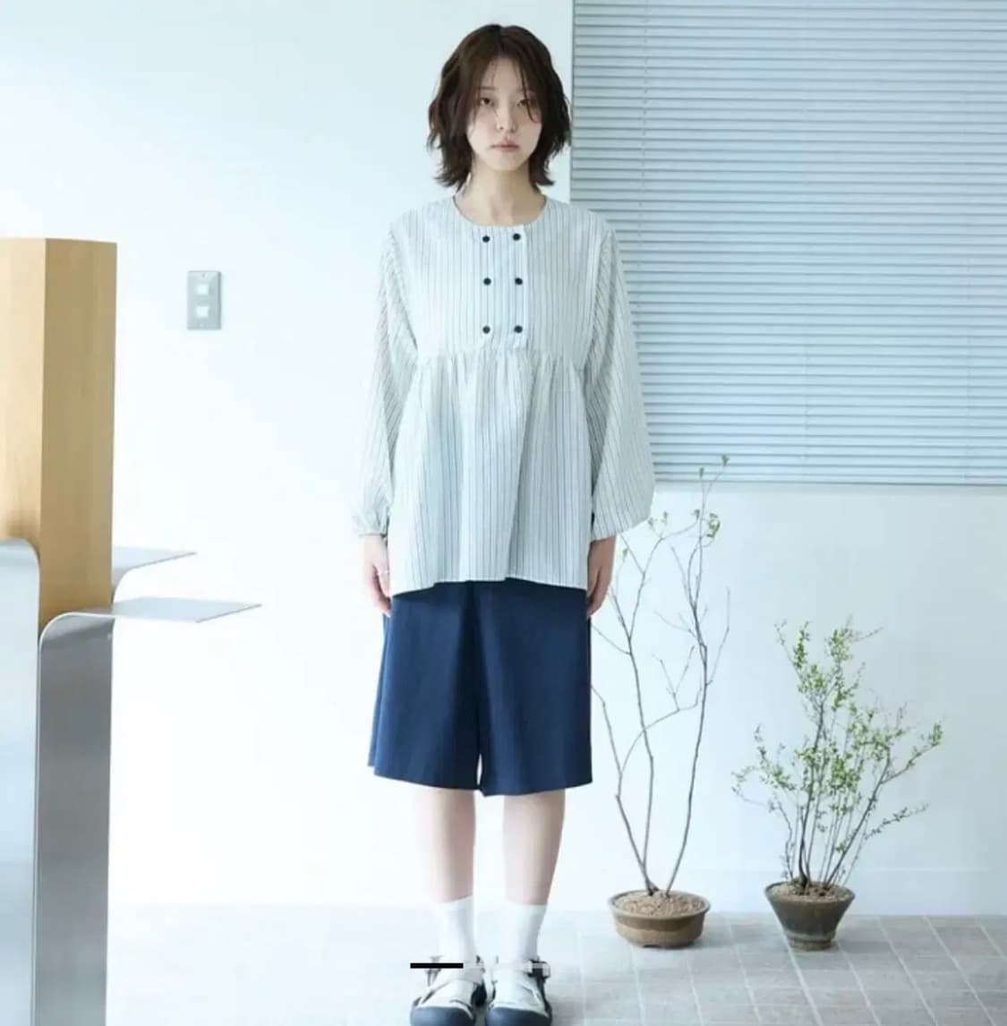 폴트 블라우스 상품이미지1