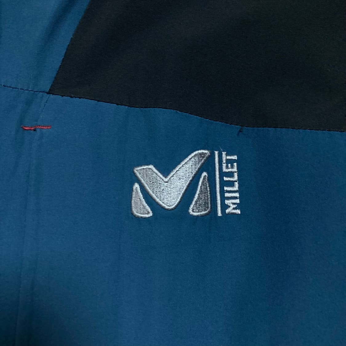 밀레 스몰 로고 네이비 바람막이 상품이미지2