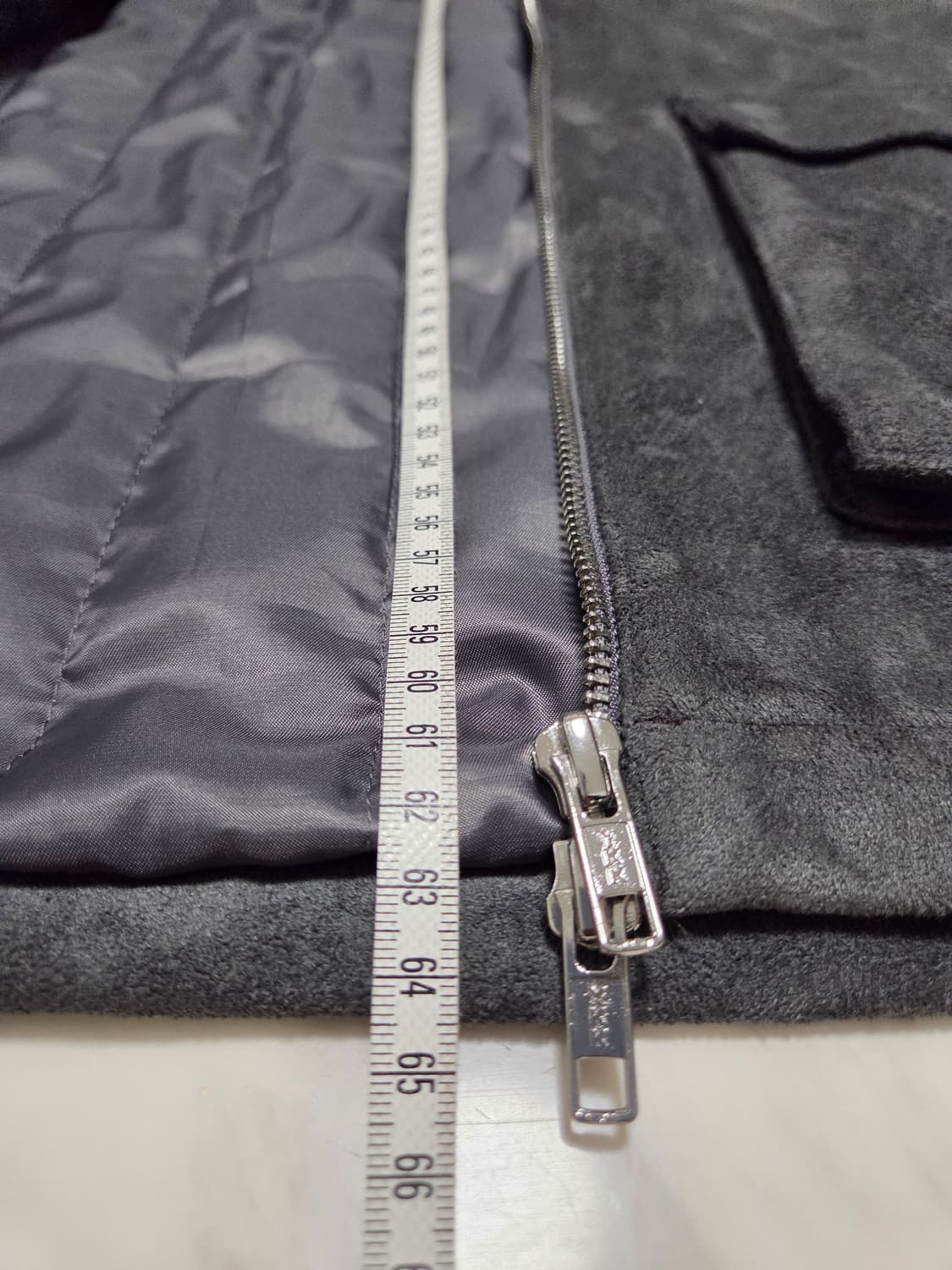 커스텀어클락 그레이 카고포켓 스웨이드 블루종 상품이미지9