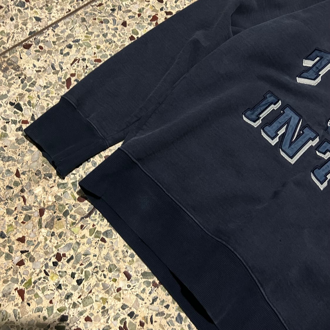 디스이스네버뎃(Thisisneverthat)Tint intl 맨투맨 상품이미지3