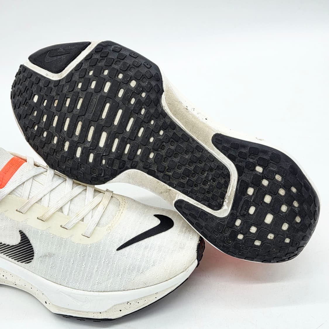  나이키 줌X 인빈시블 런 플라이니트 3 (245) 상품이미지3