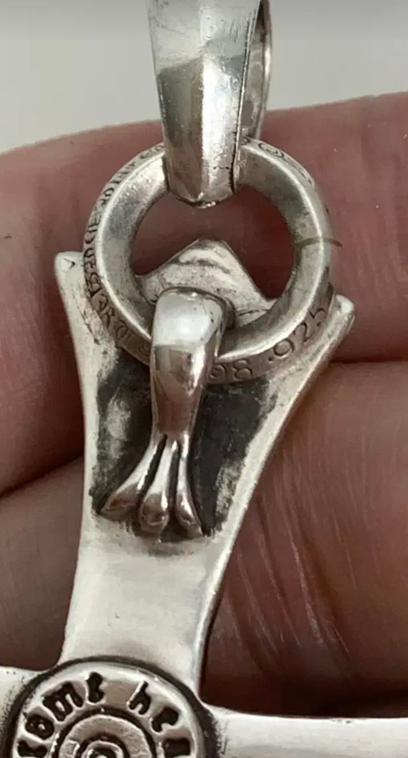 크롬하츠 라지 크로스 펜던트 위드 베일 상품이미지4