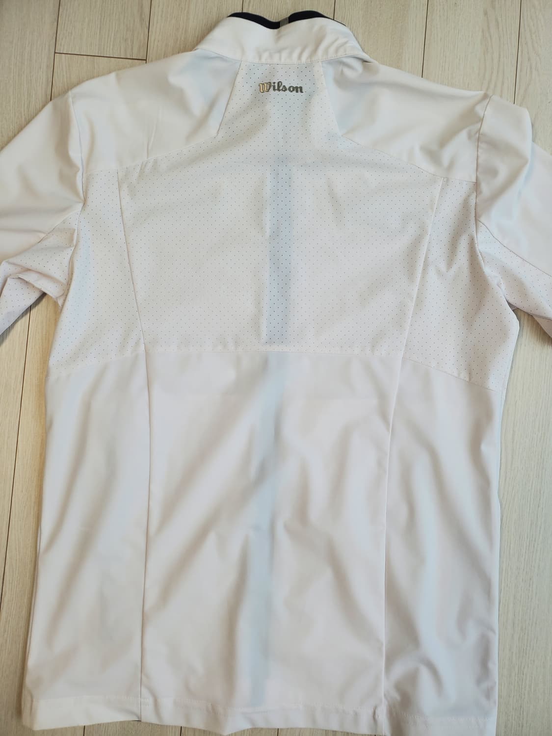 새상품급)윌슨 트랙 집업 자켓 사이즈 95(m)

여러 중고사이트에도 같 상품이미지9