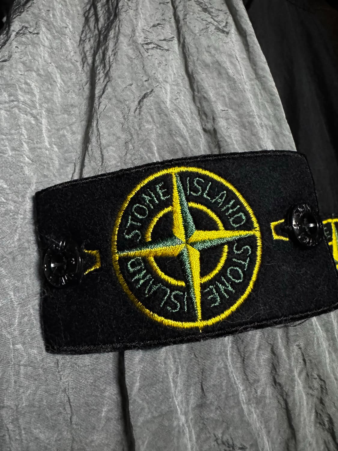 스톤아일랜드 나일론메탈 오버셔츠 25ss 펄그레이 XL 상품이미지5