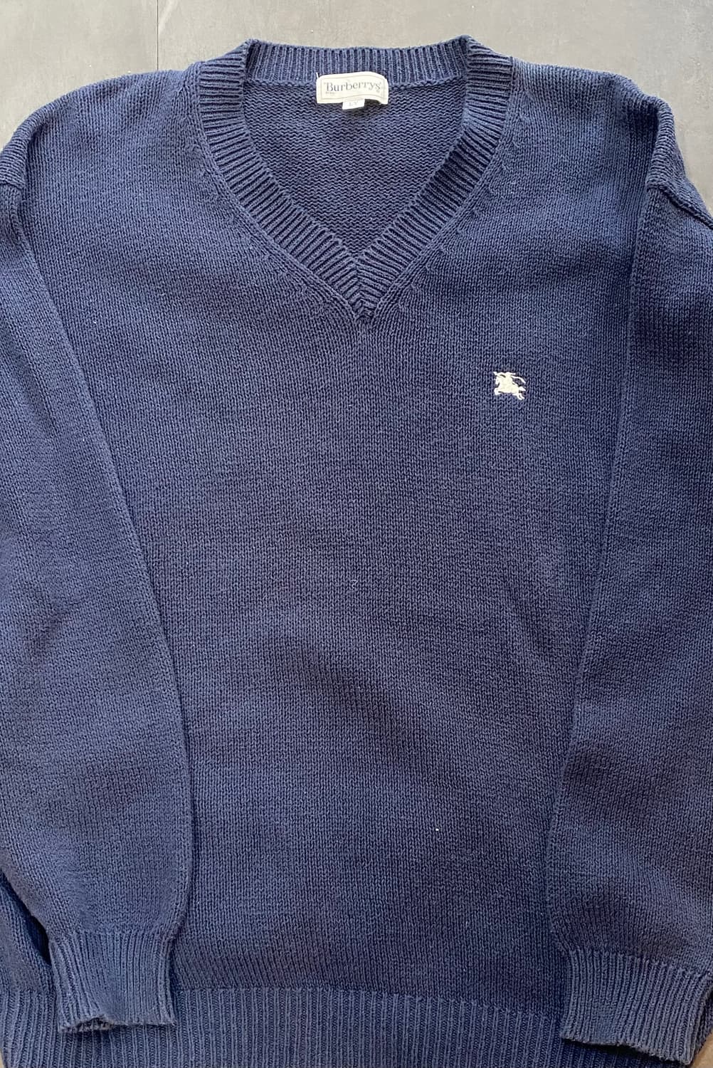 버버리 브이넥 상품이미지1