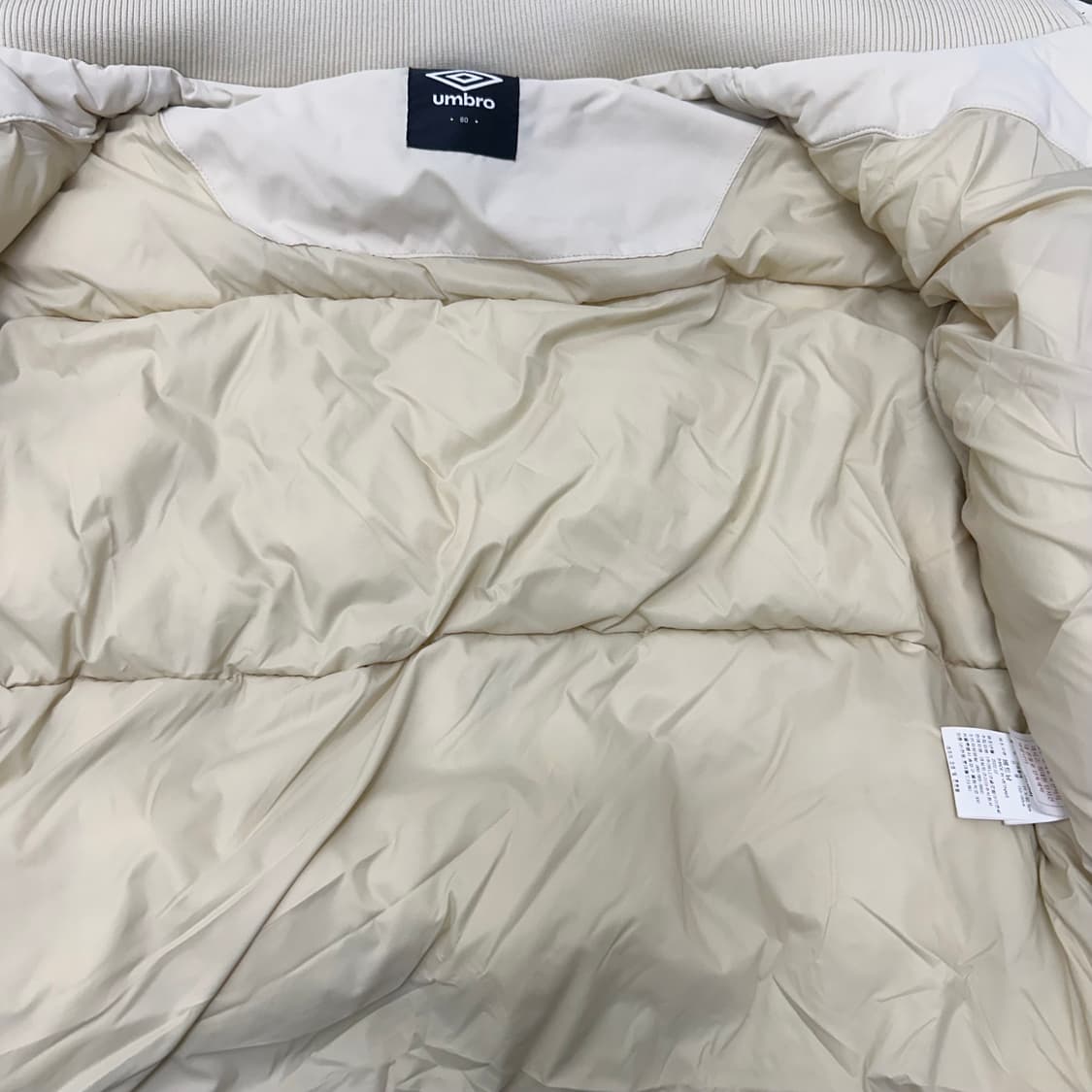 엄브로 여성 스카치 로고 크롭 패딩 점퍼 80(2XS) 상품이미지4