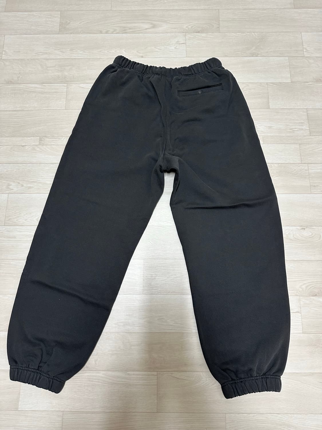 모이프 AW24 TRAINER SWEAT PANTS/CHARCOAL 2( 상품이미지2