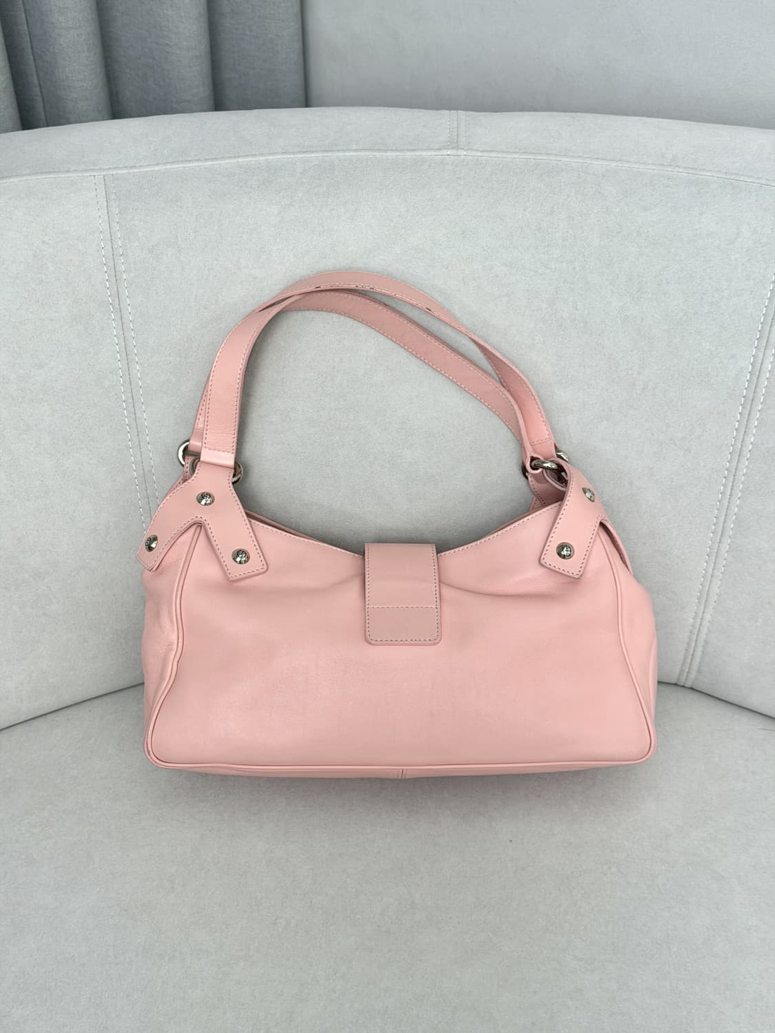 조르지오 아르마니 레더 버클 숄더백 상품이미지4