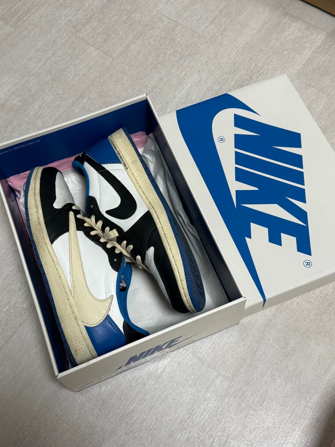 (275)조던 1 트래비스 스캇 프라그먼트 레트로 로우OG SP 밀리터리 상품이미지1