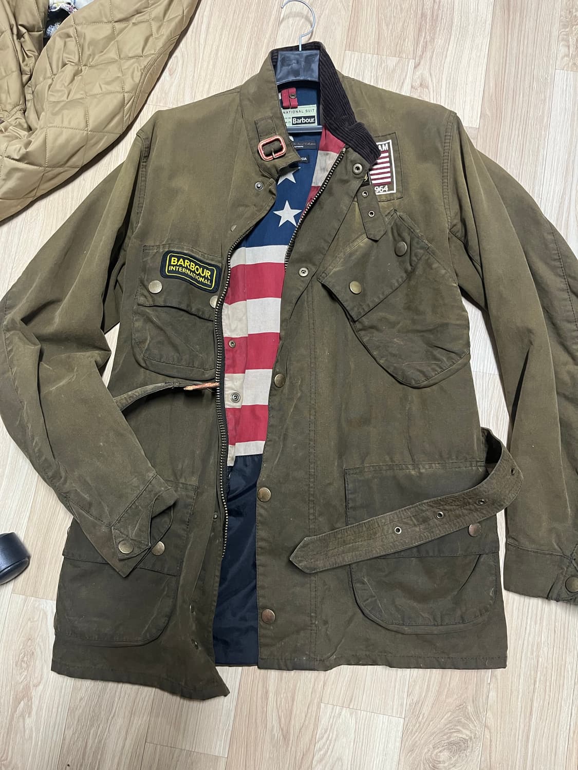 바버 스티브 맥퀸 인터네셔널 36(95-100) 상품이미지1