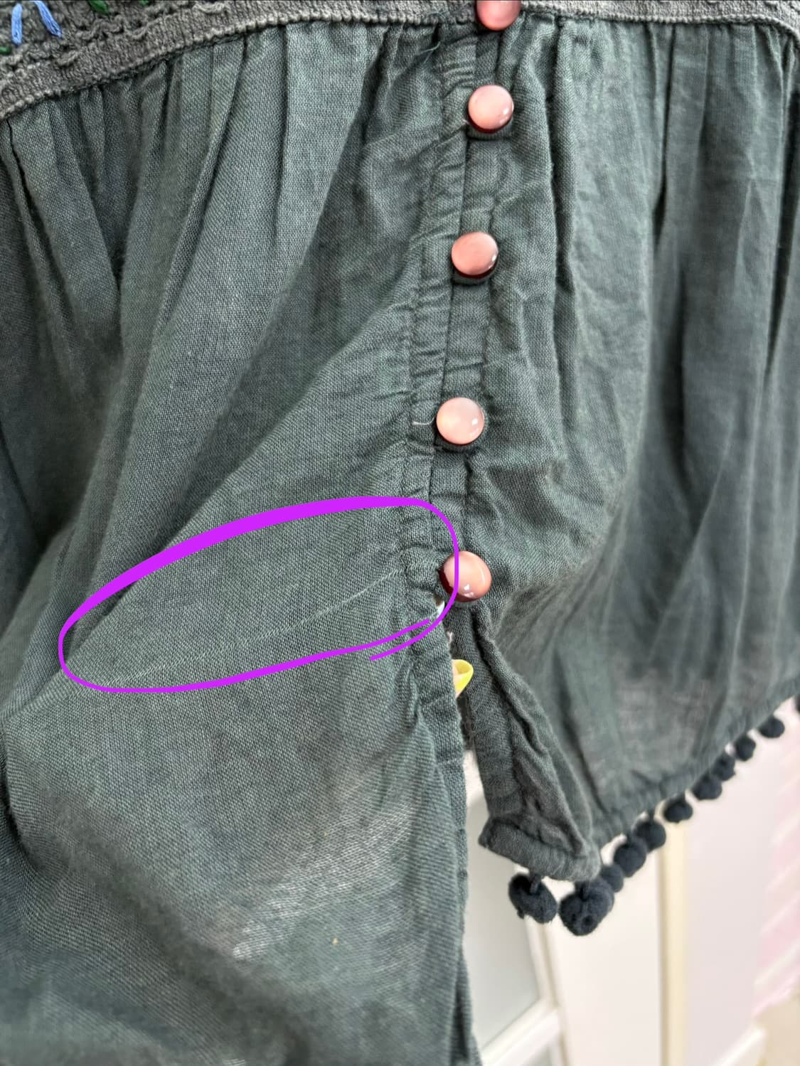 다크그린 자수 블라우스 상품이미지3