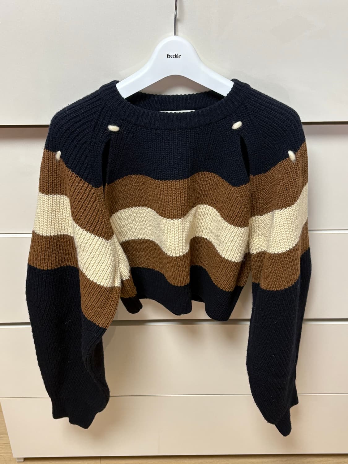 [kijun] 기준 크롭 니트 STRIPE CROP KNIT BLACK 상품이미지2