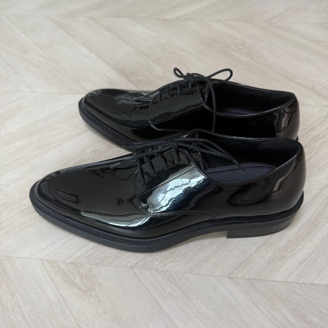자라 Zara 에나멜 베이직 검정 구두 44 (  280,285 ) 상품이미지3