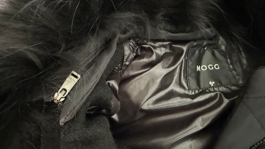 모그 MOGG 블랙 후드 구스다운 패딩 점퍼 라쿤털 탈부착 양가죽 트리밍 상품이미지10