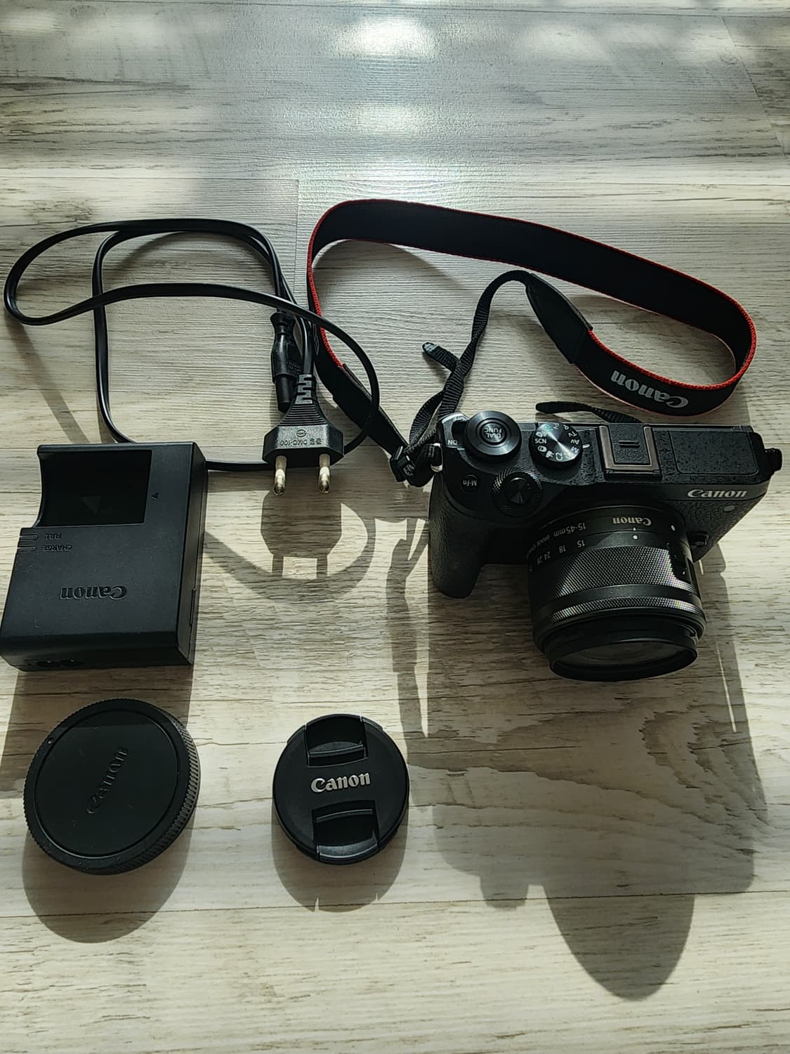 캐논 EOS M6 MARK II + 번들렌즈(15-45) 미러리스셋 팜 상품이미지1