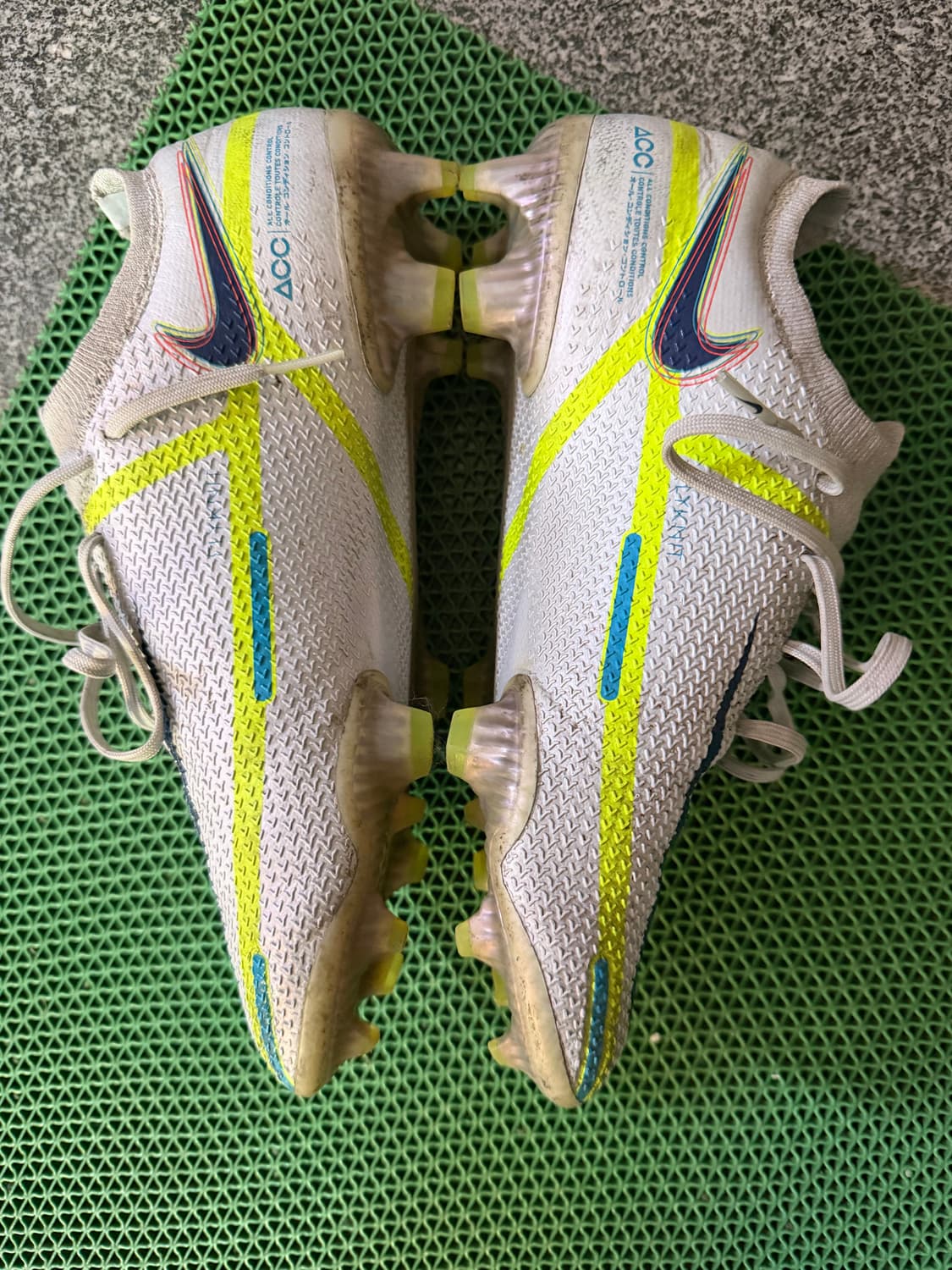 나이키 축구화 250 사이즈 상품이미지2