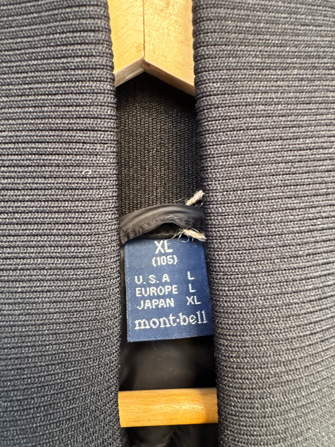 몽벨 mont-bell 퀄팅 경량 블랙 패딩 XL 상품이미지4